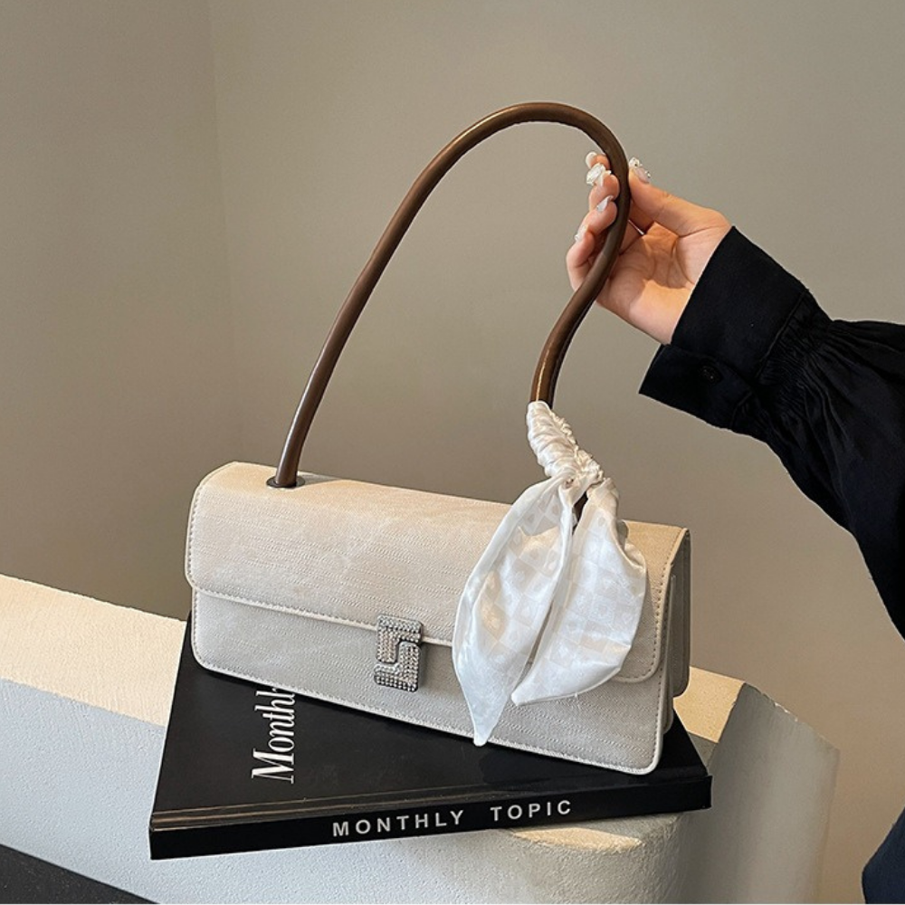 Vespéria Shoulder Bag