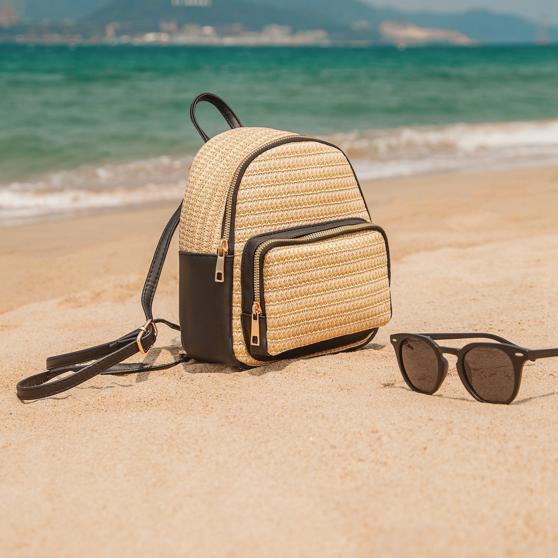 Lévina Vegan Leather Backpack