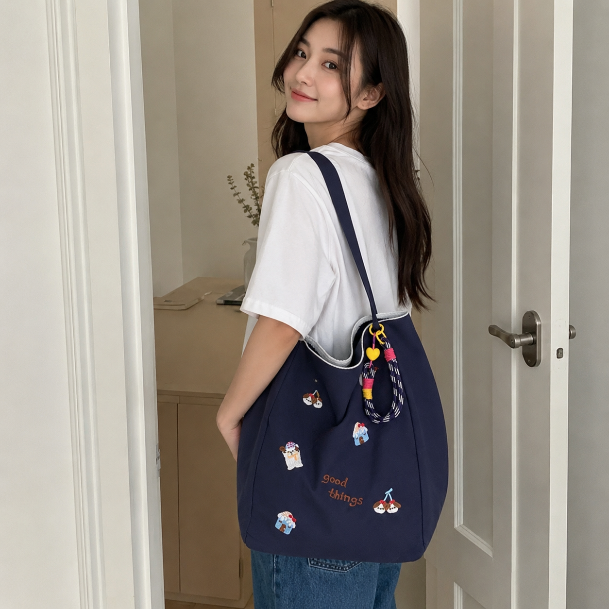 Fioratta Embroidered Tote Bag