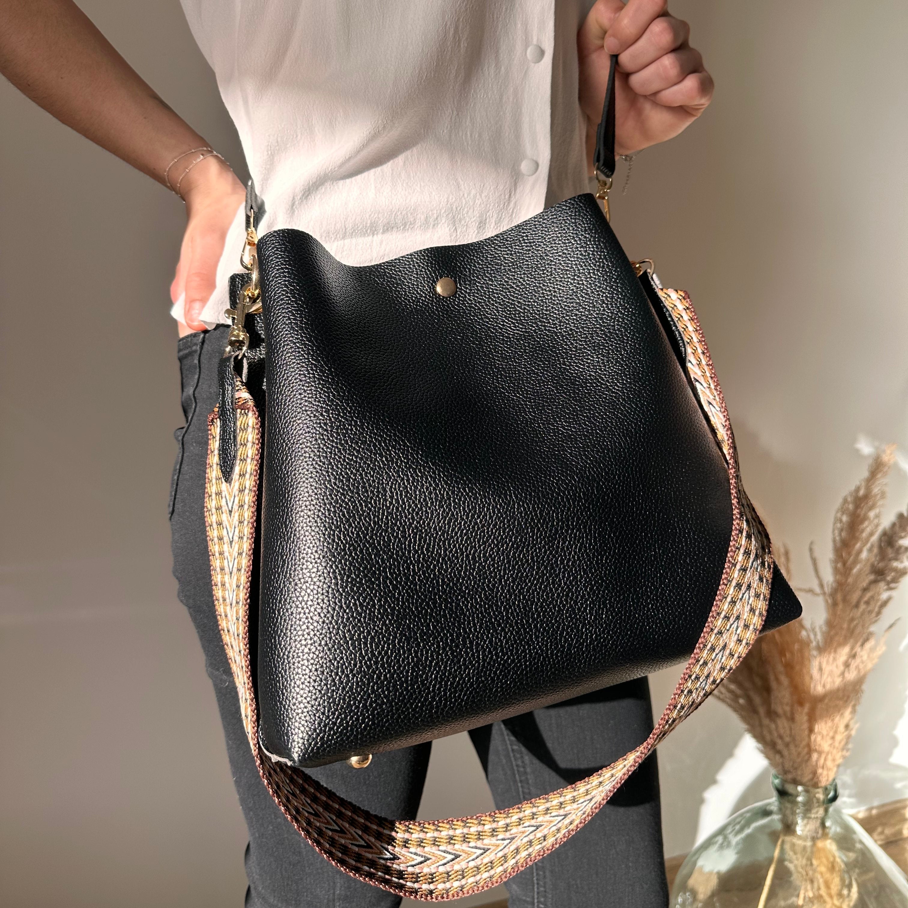Léonore Vegan Leather Crossbody Bucket Bag
