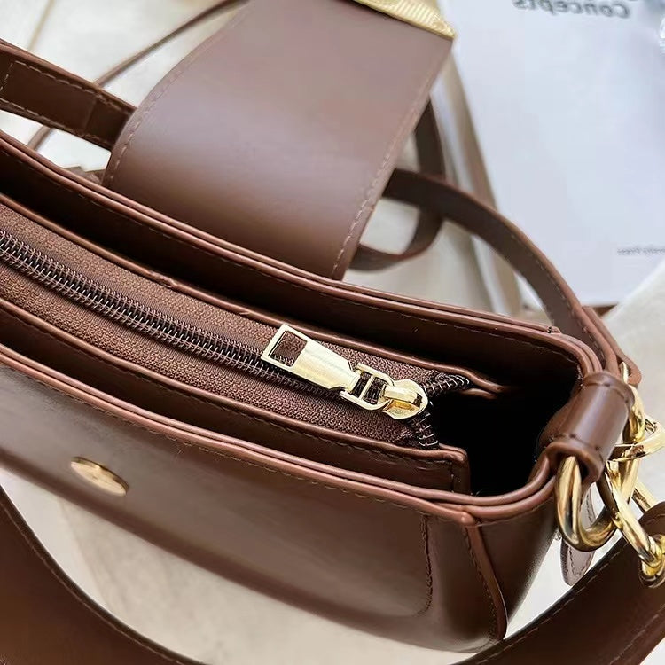 Alvanéa Vegan Leather Crossbody Bag