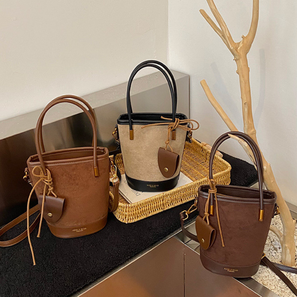 Évora Suede-Look Bucket Bag