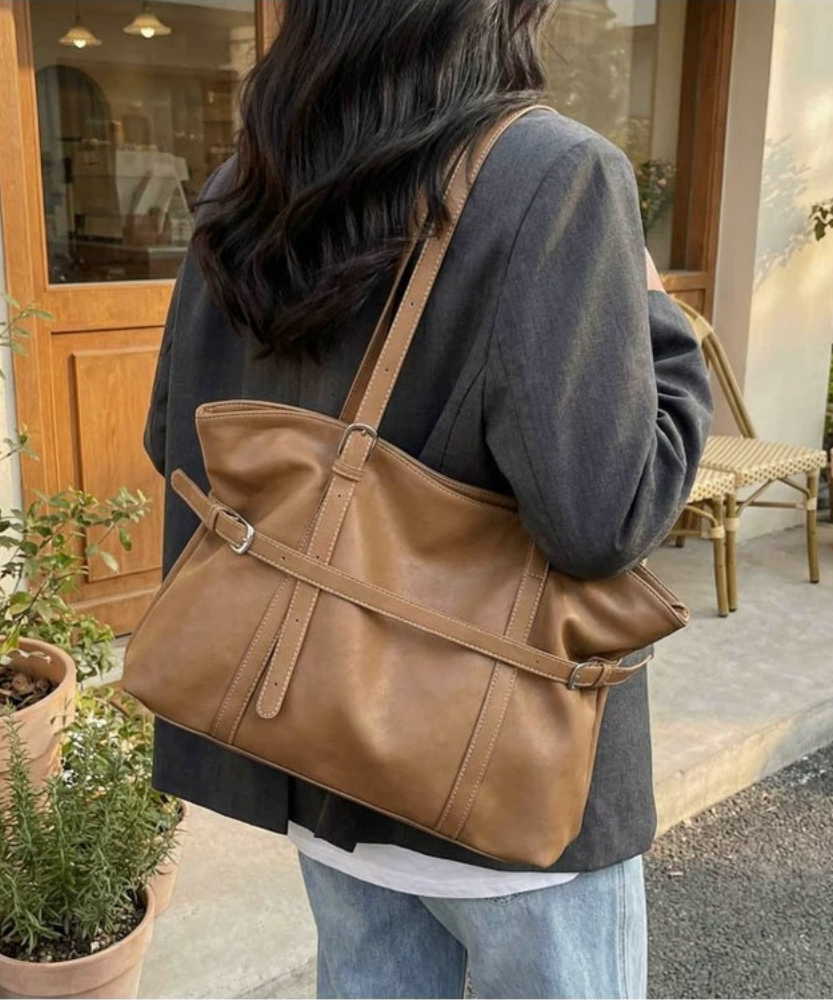 Orika Shoulder Bag