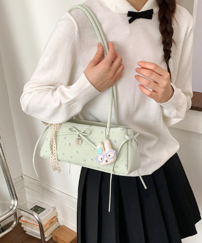 Célisse Slim Shoulder Bag