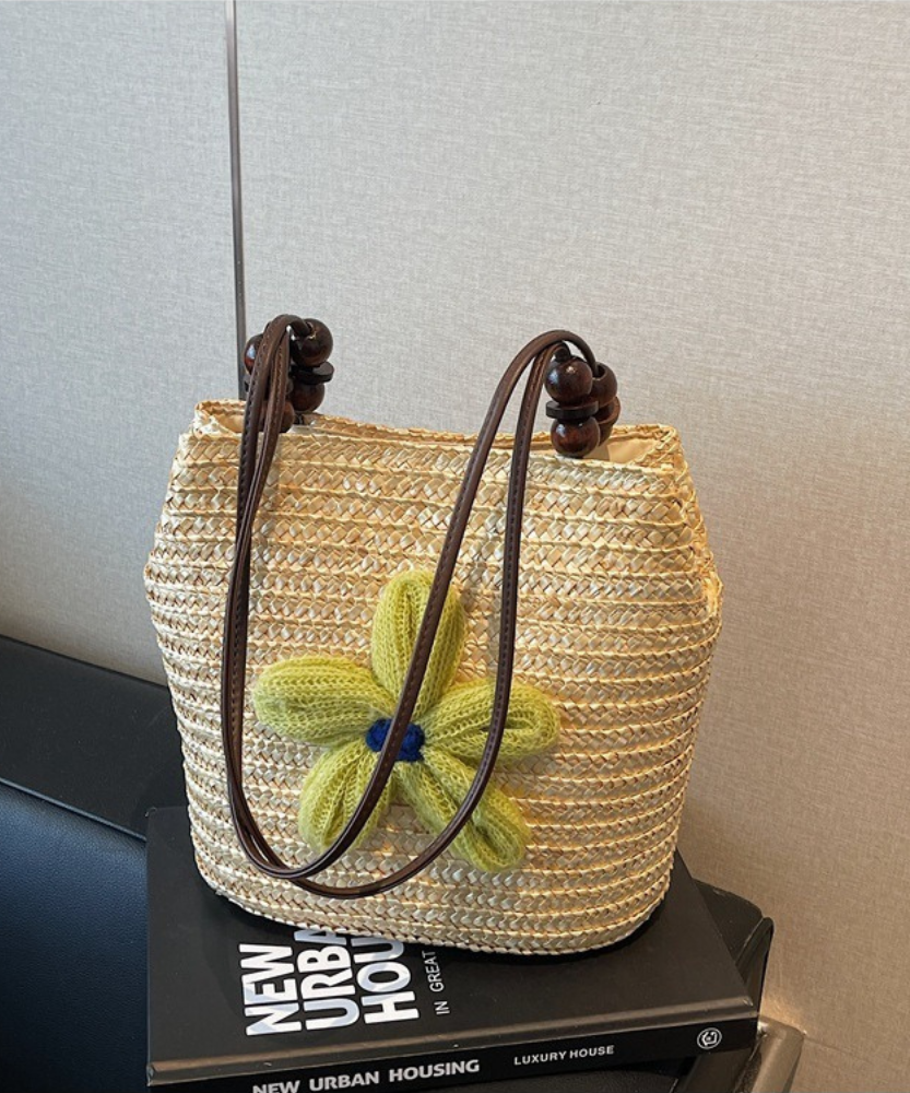 Fleurwave Woven Straw Shoulder Bag