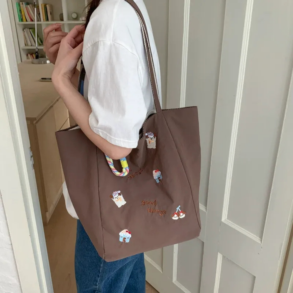 Fioratta Embroidered Tote Bag