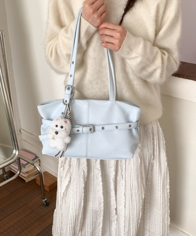 Lioré Shoulder Bag