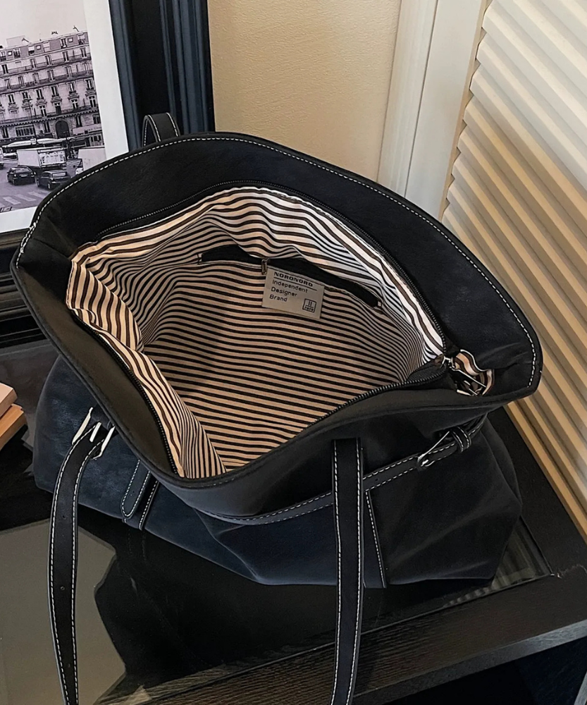 Orika Shoulder Bag