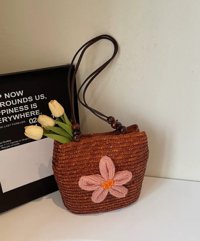 Fleurwave Woven Straw Shoulder Bag