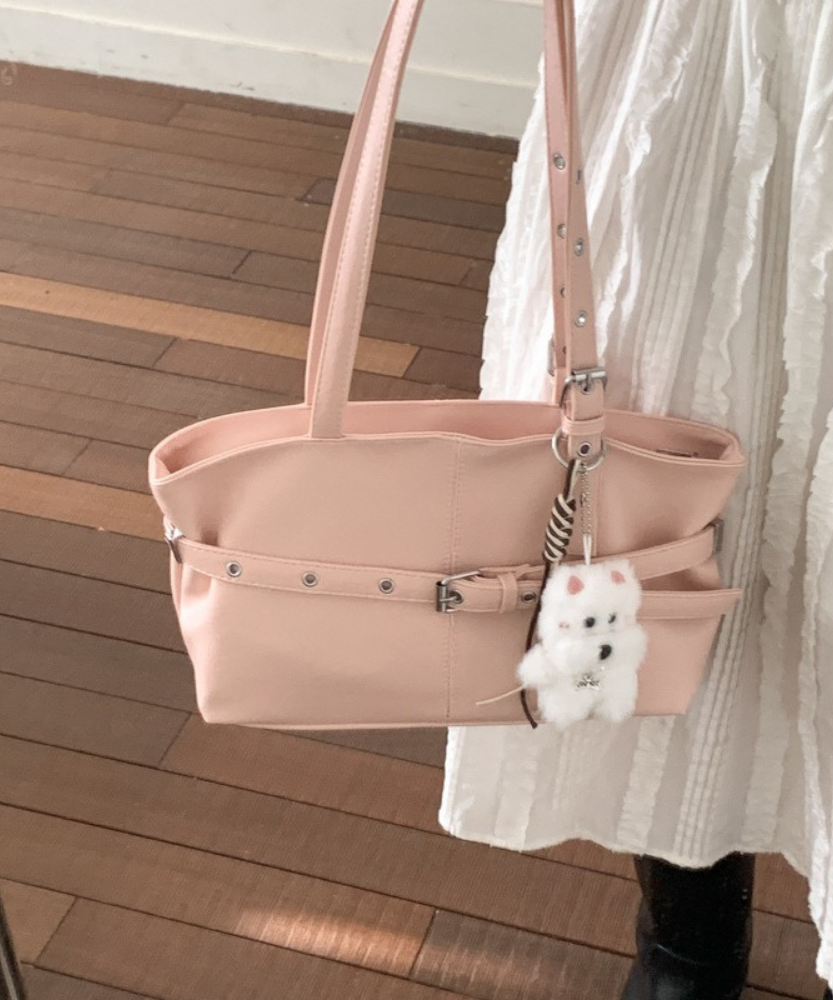 Lioré Shoulder Bag
