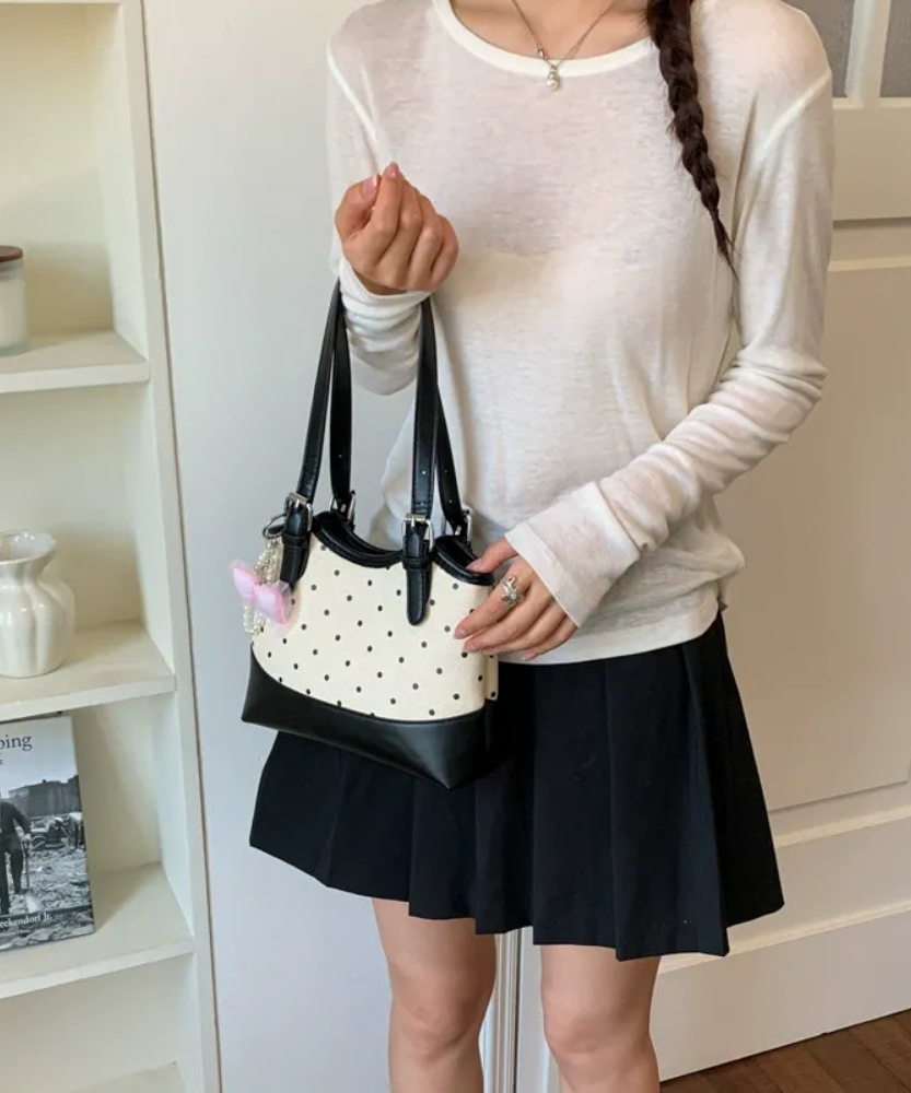 Noirette Bow Charm Shoulder Bag