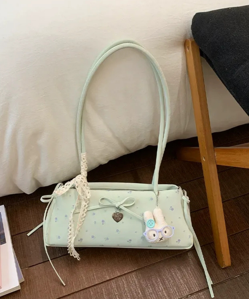 Célisse Slim Shoulder Bag