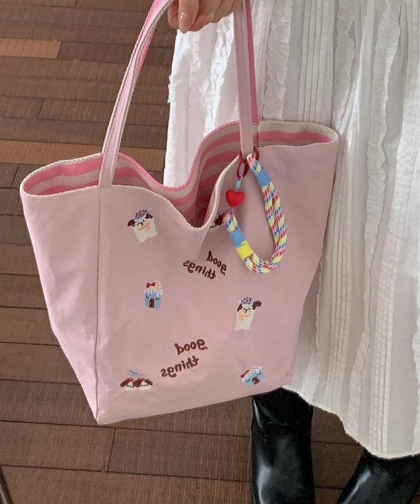 Fioratta Embroidered Tote Bag