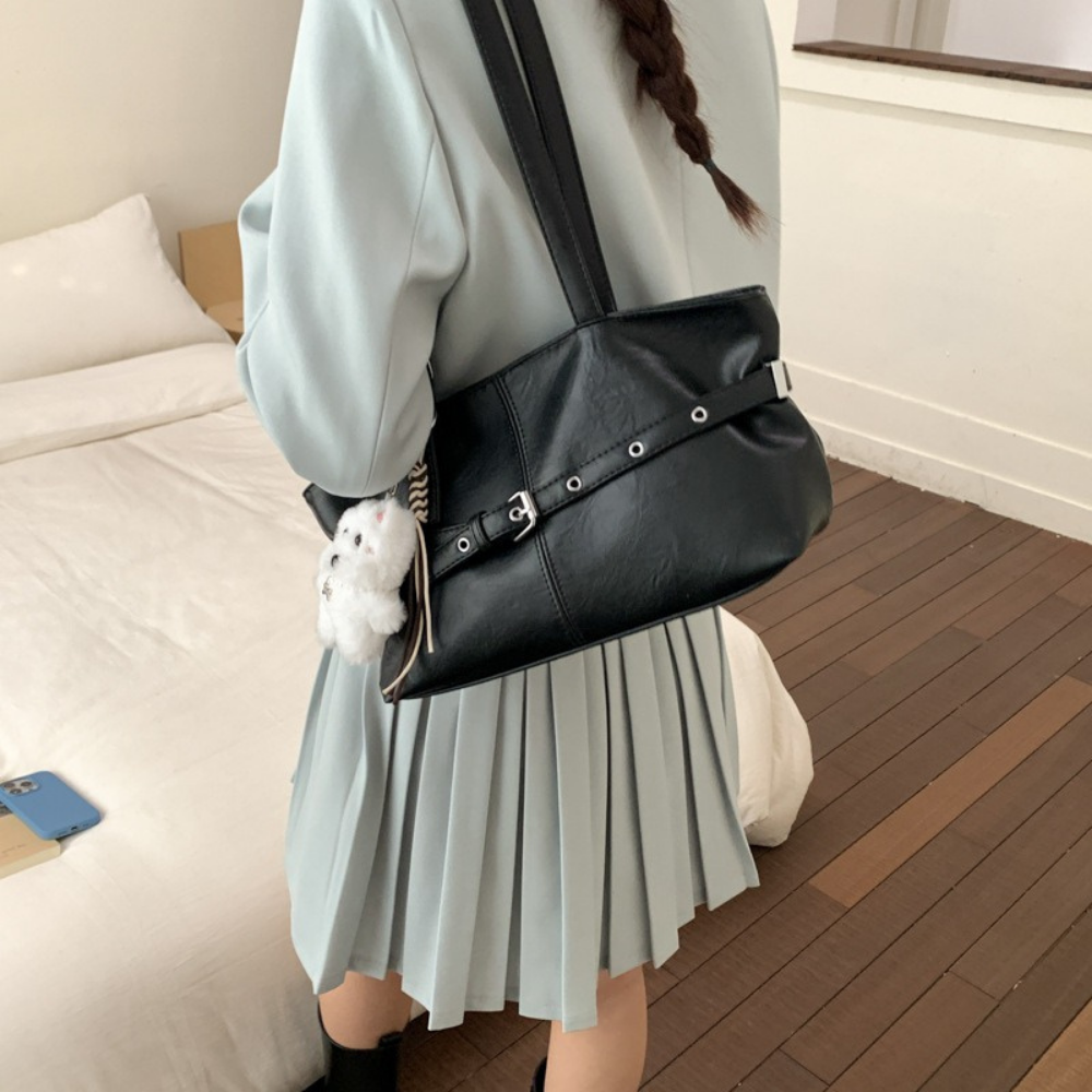Lioré Shoulder Bag