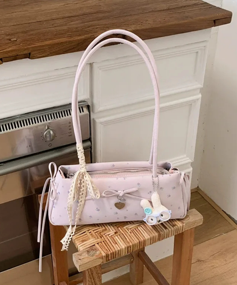 Célisse Slim Shoulder Bag