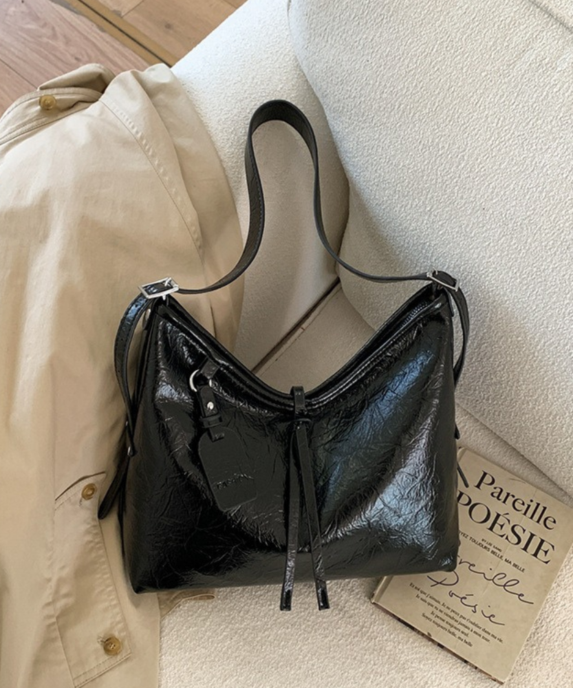 Valenne Slouchy Shoulder Bag