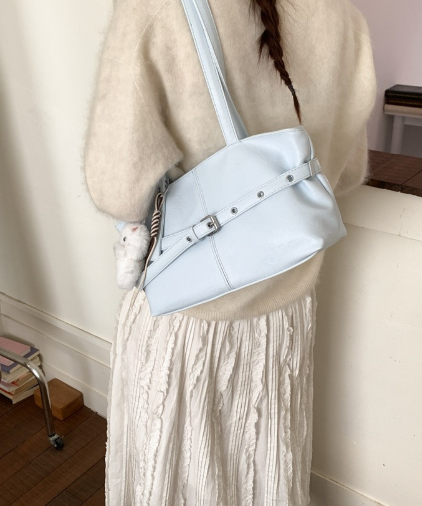 Lioré Shoulder Bag