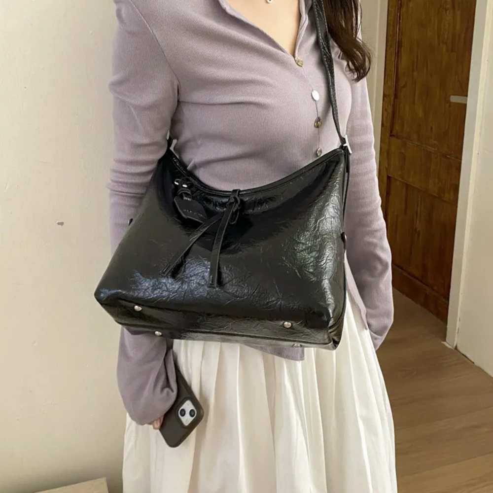 Valenne Slouchy Shoulder Bag