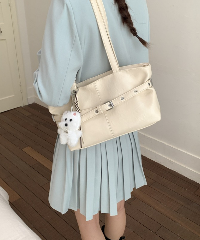 Lioré Shoulder Bag