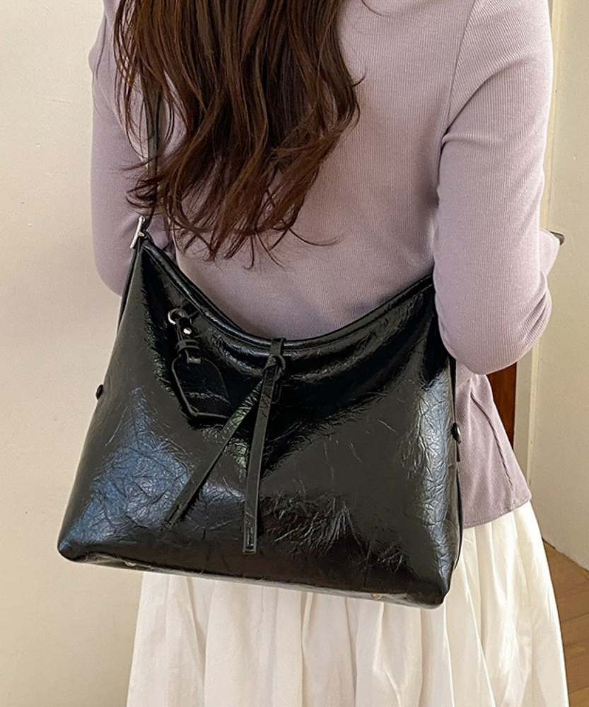 Valenne Slouchy Shoulder Bag