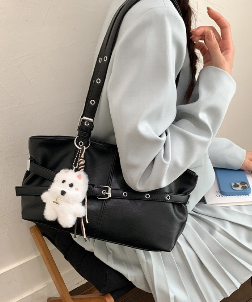 Lioré Shoulder Bag