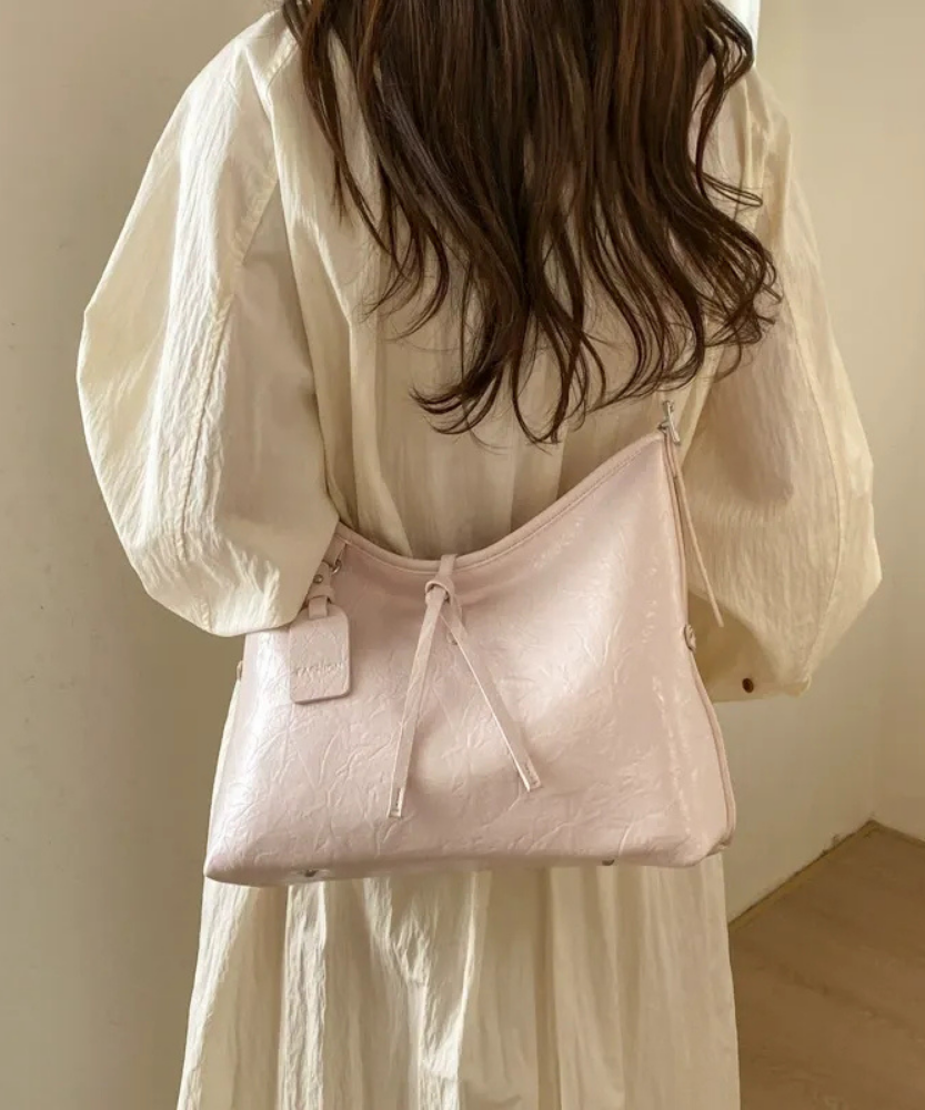 Valenne Slouchy Shoulder Bag