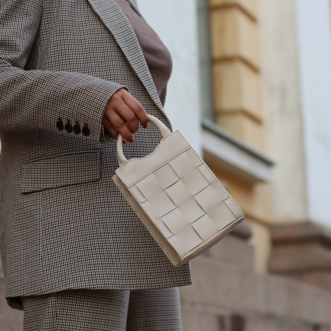 Calicé Crossbody Phone Bag
