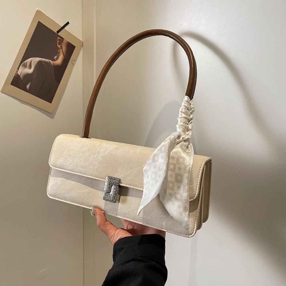 Vespéria Shoulder Bag