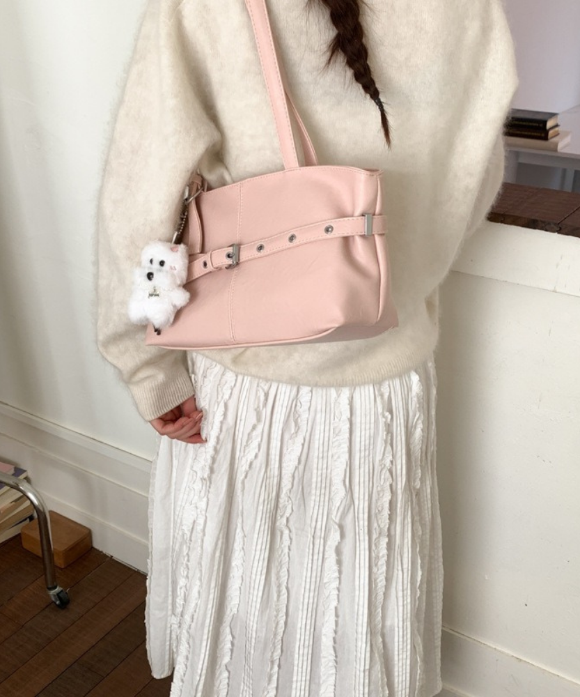 Lioré Shoulder Bag