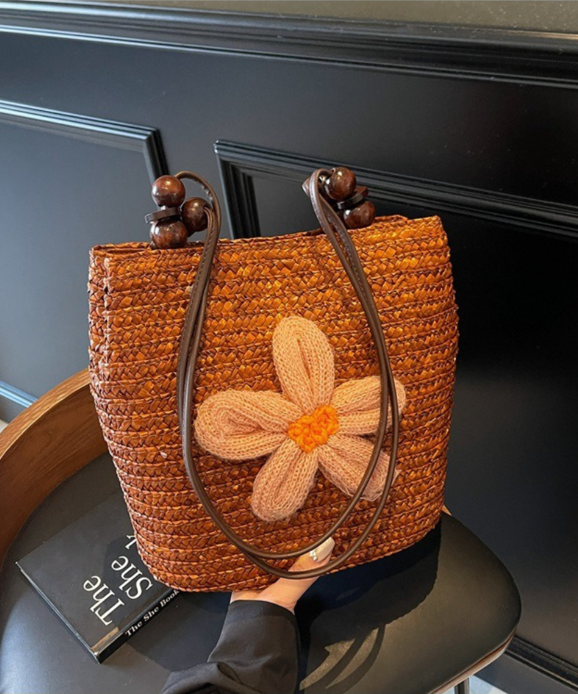 Fleurwave Woven Straw Shoulder Bag