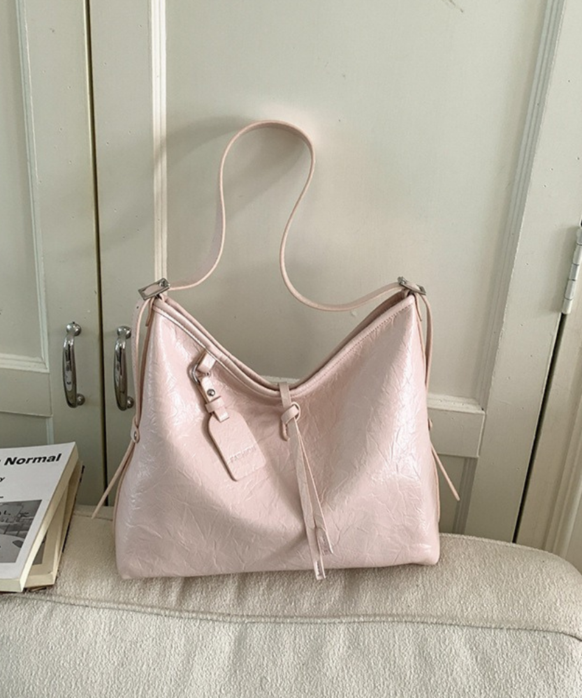 Valenne Slouchy Shoulder Bag
