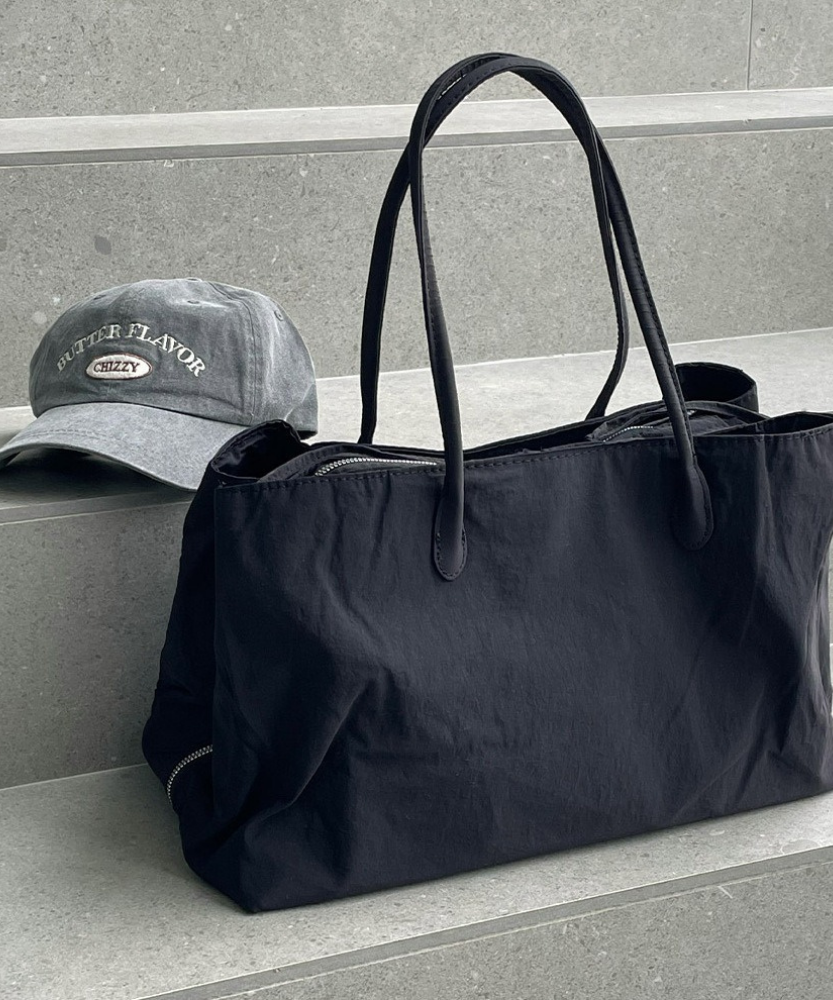 Nyssa Shoulder Tote Bag