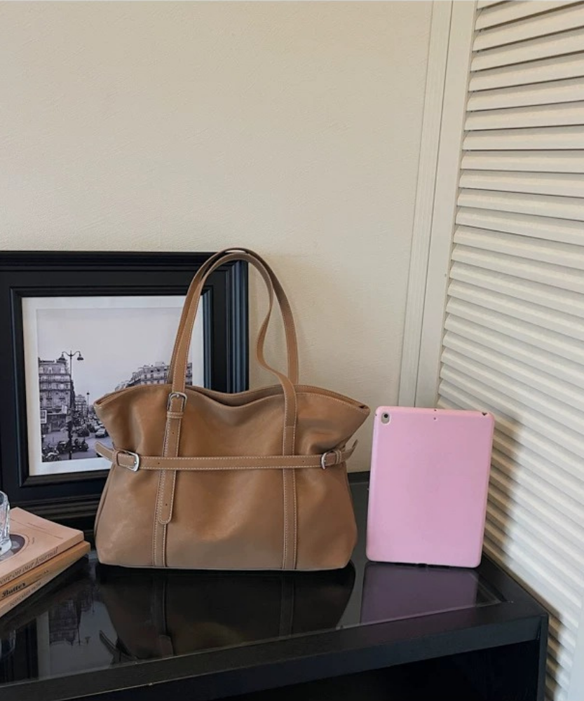 Orika Shoulder Bag