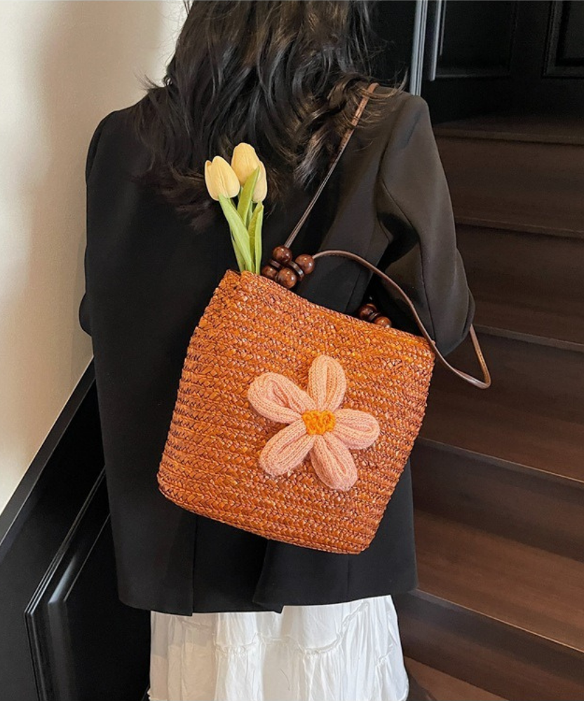 Fleurwave Woven Straw Shoulder Bag
