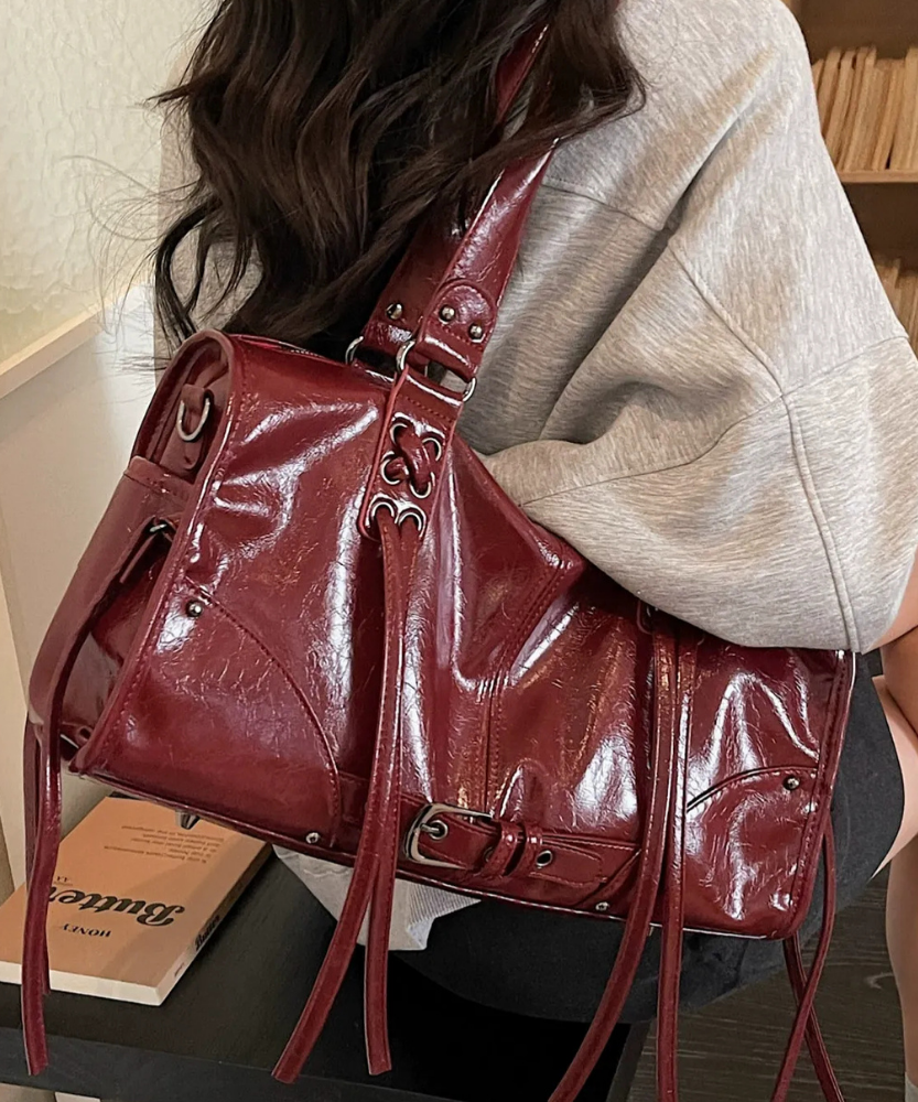 Velmora Glossy Handbag