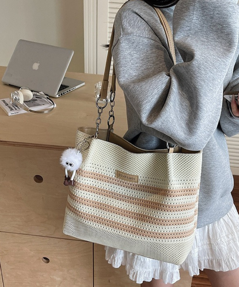 Vivelle Woven Tote Bag