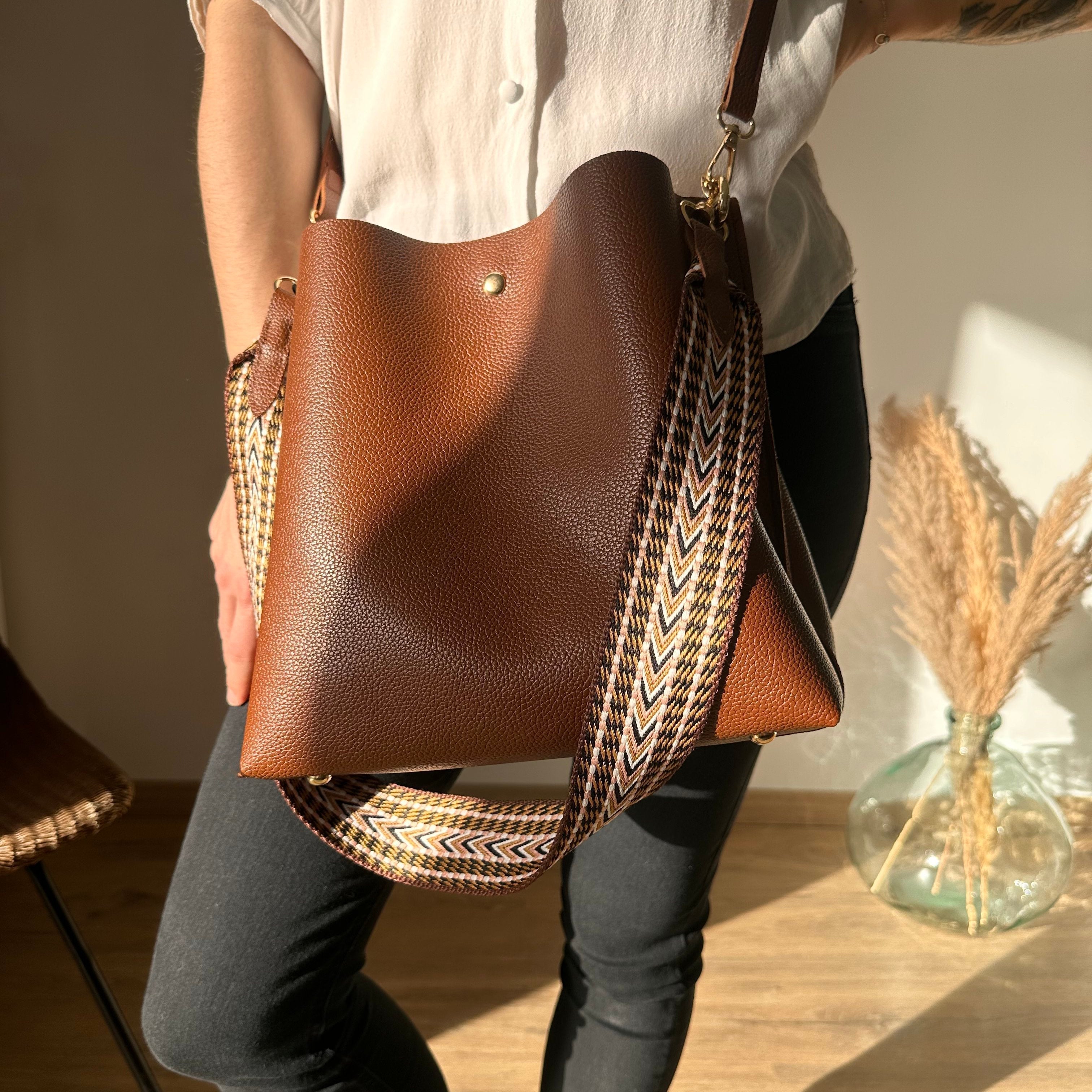 Léonore Vegan Leather Crossbody Bucket Bag