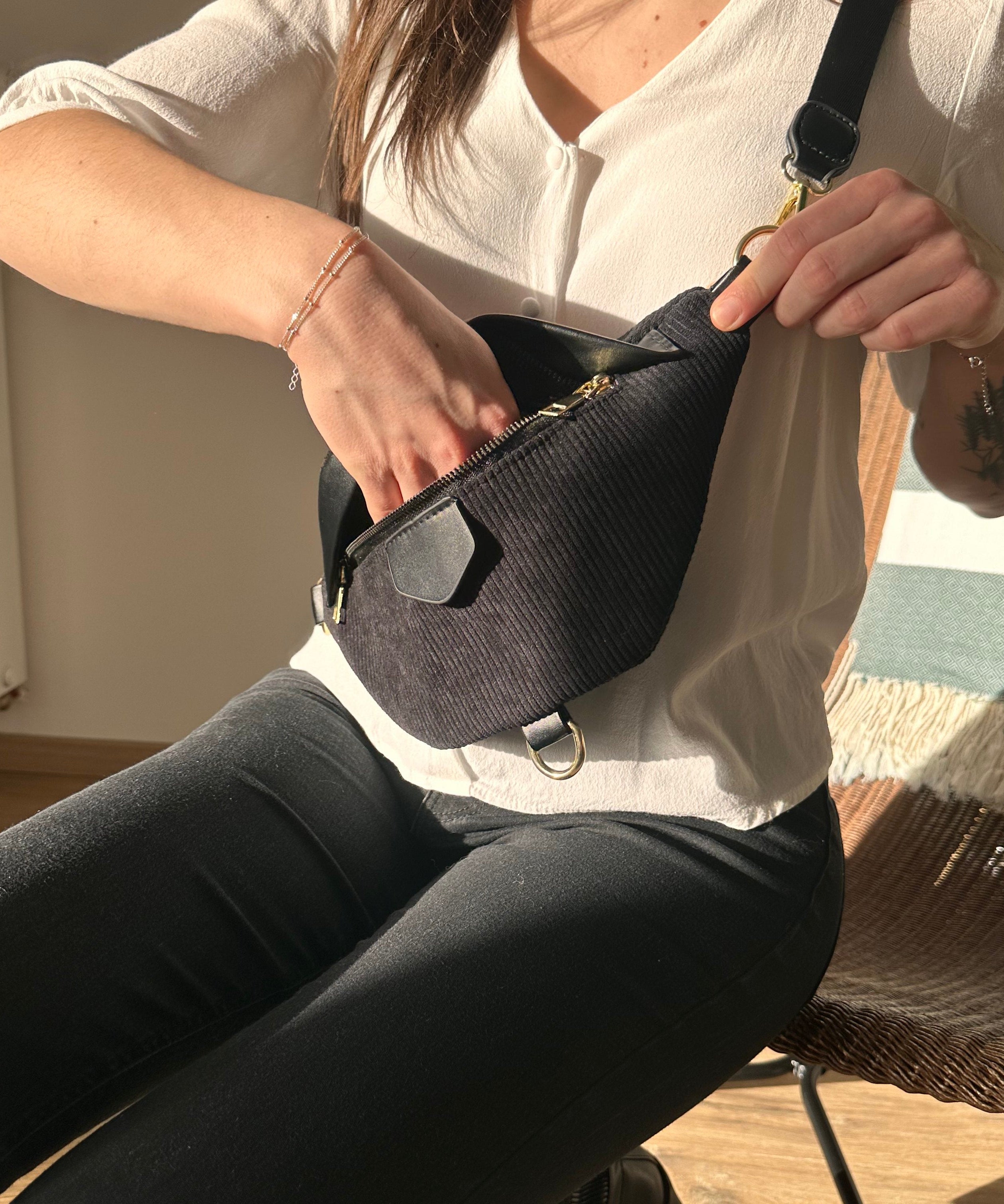 Velin Crossbody Belt Bag