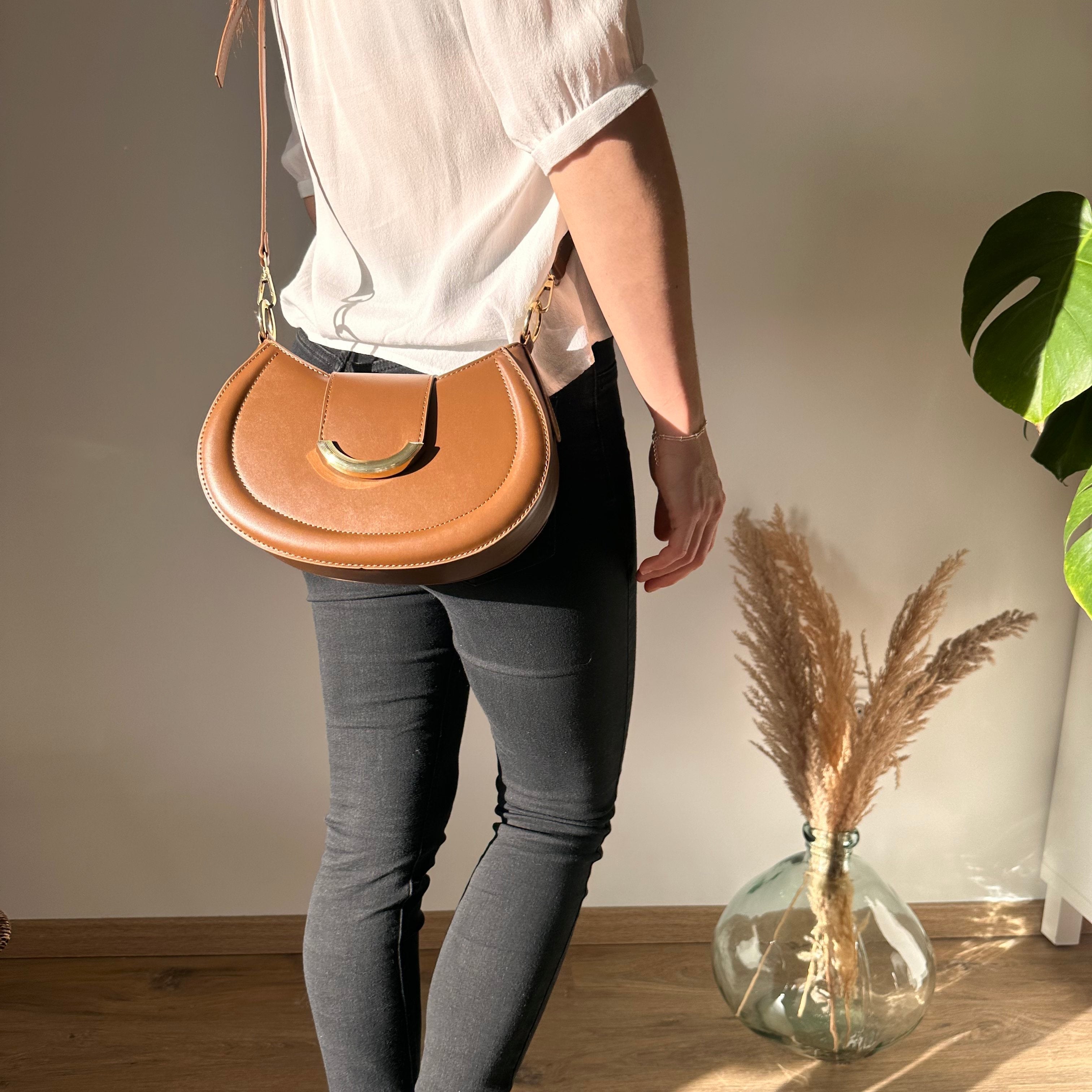 Alvanéa Vegan Leather Crossbody Bag