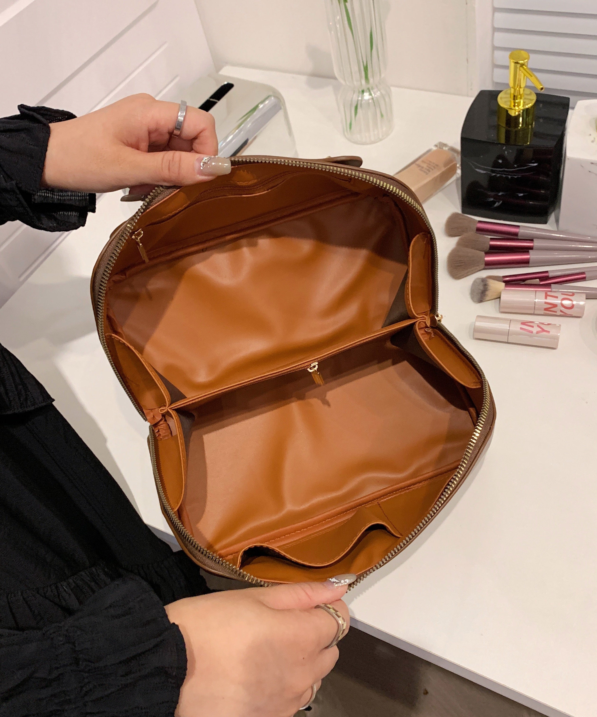 Tinélle Makeup Pouch