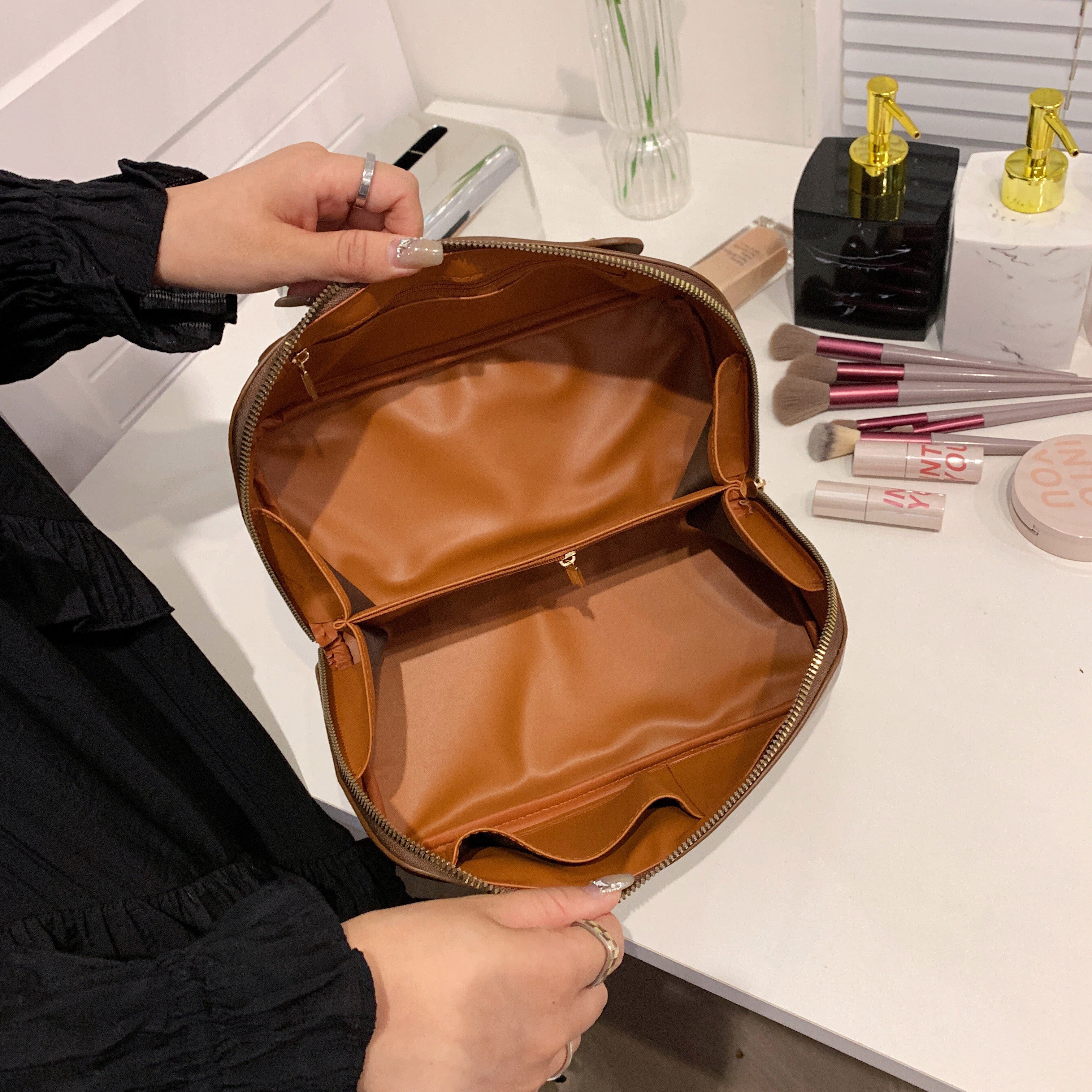 Tinélle Makeup Pouch