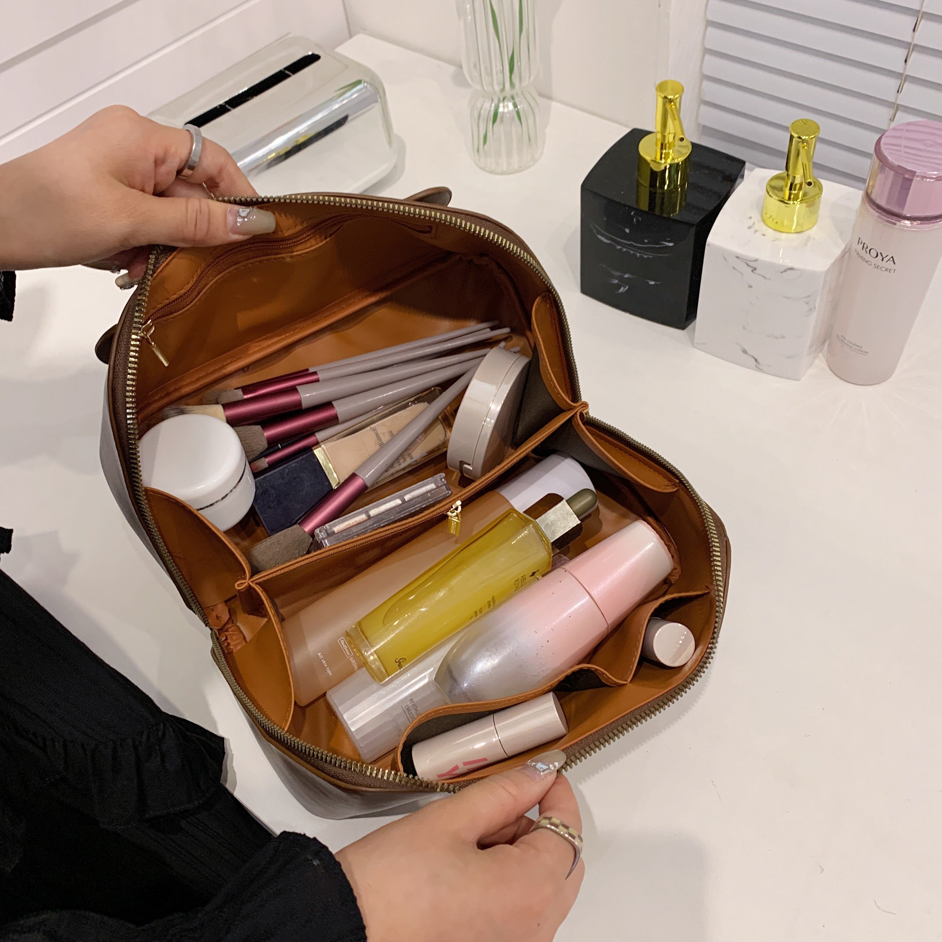 Tinélle Makeup Pouch