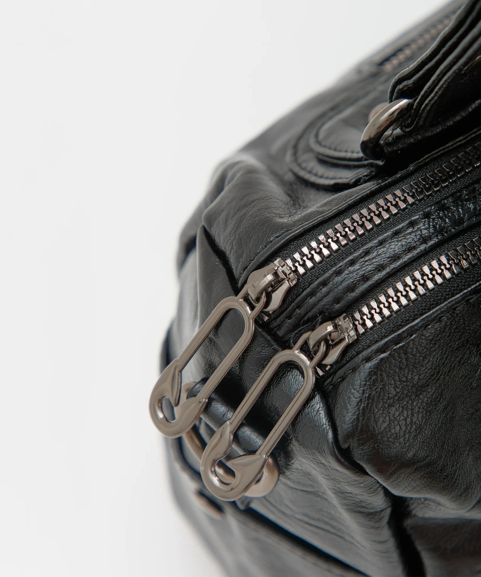 Vanéa Vegan Leather Crossbody Bag