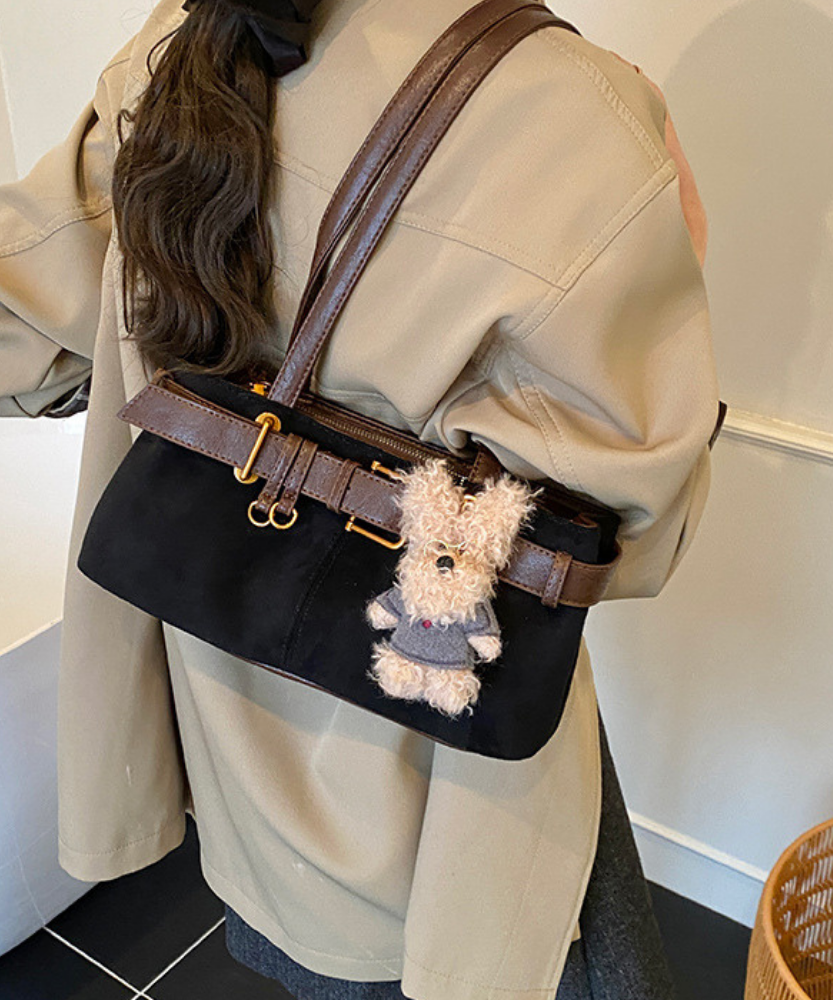 Lunéa Cat Charm Shoulder Bag