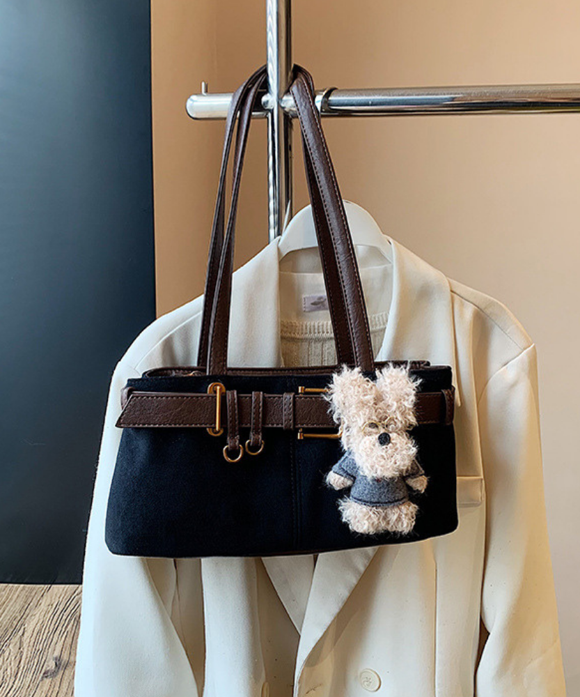 Lunéa Cat Charm Shoulder Bag