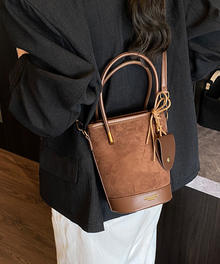 Évora Suede-Look Bucket Bag