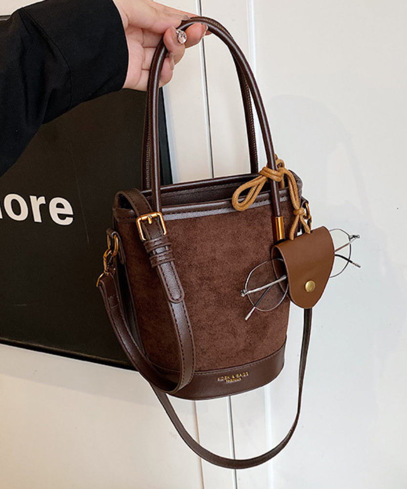 Évora Suede-Look Bucket Bag