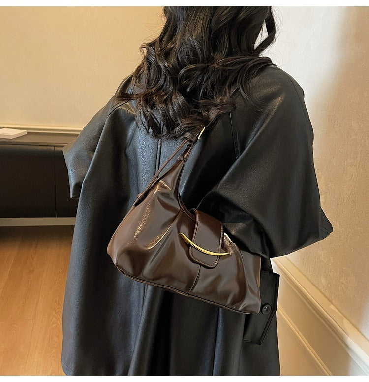 Meddréa Glossy Shoulder Bag