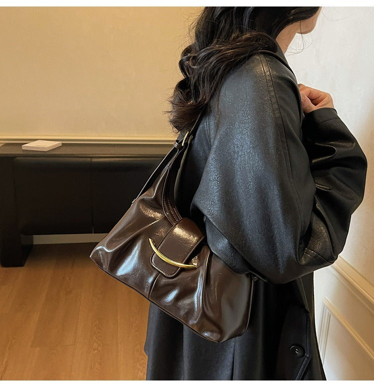 Meddréa Glossy Shoulder Bag