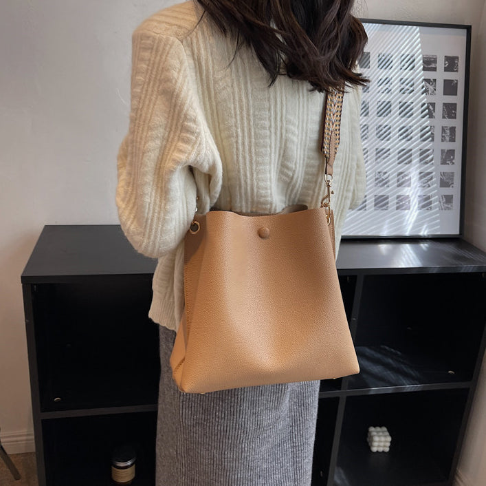 Léonore Vegan Leather Crossbody Bucket Bag